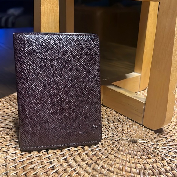 Louis Vuitton Brown Leather ID Wallet - Picture 1 of 8